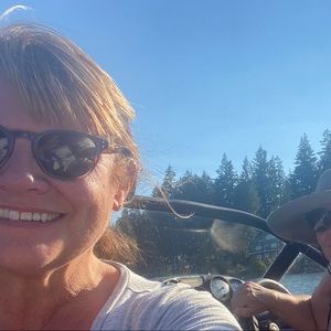 Meet your Posher, Lisa